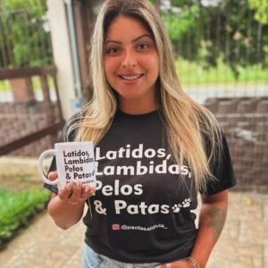 Camiseta latidos, lambidas, pelos e patas